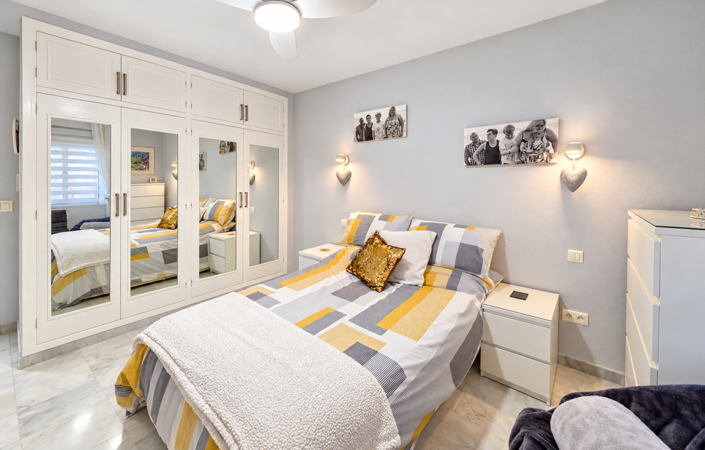 Image No.20-4 Bed House for sale