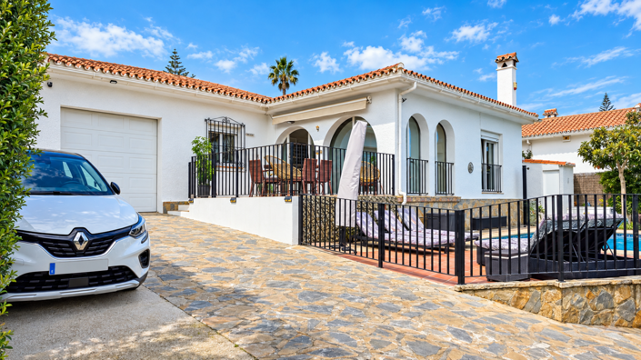 Image No.38-4 Bed House for sale