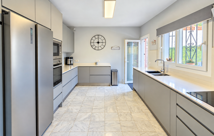 Image No.5-4 Bed House for sale