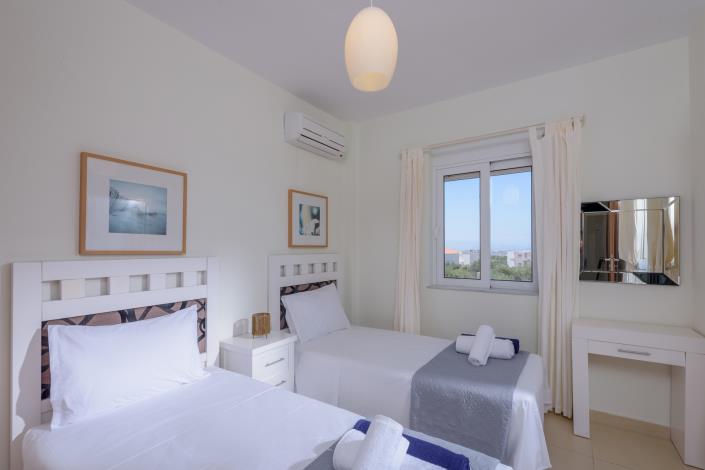 Image No.23-2 Bed Maisonette for sale