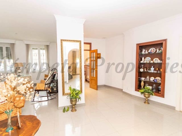 Image No.2-4 Bed Townhouse for sale
