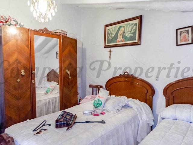 Image No.5-3 Bed Townhouse for sale