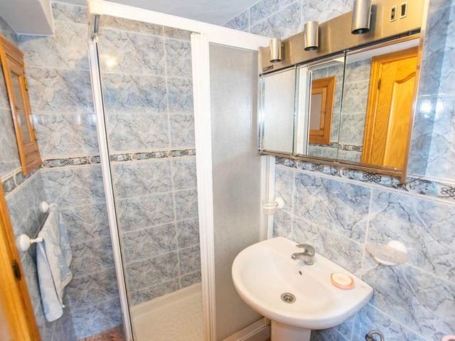 Image No.10-4 Bed Townhouse for sale
