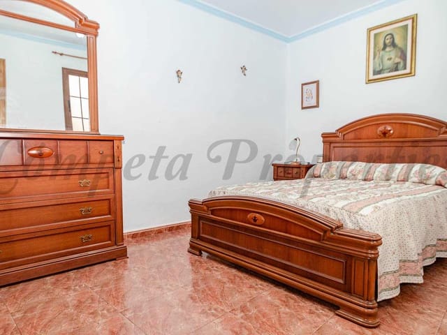 Image No.10-5 Bed Townhouse for sale