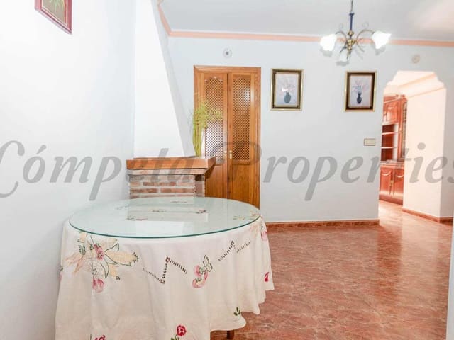 Image No.7-5 Bed Townhouse for sale