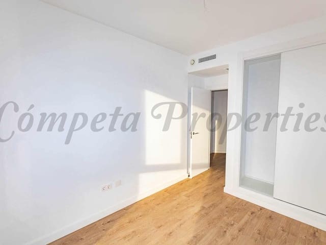 Image No.12-2 Bed Townhouse for sale