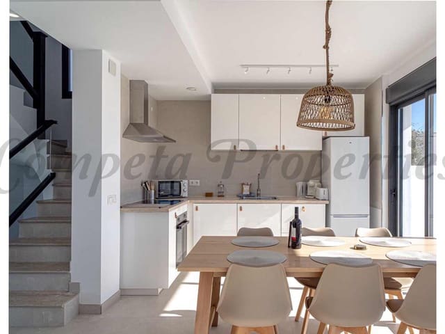 Image No.6-3 Bed Townhouse for sale