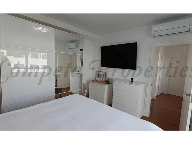 Image No.17-4 Bed Townhouse for sale