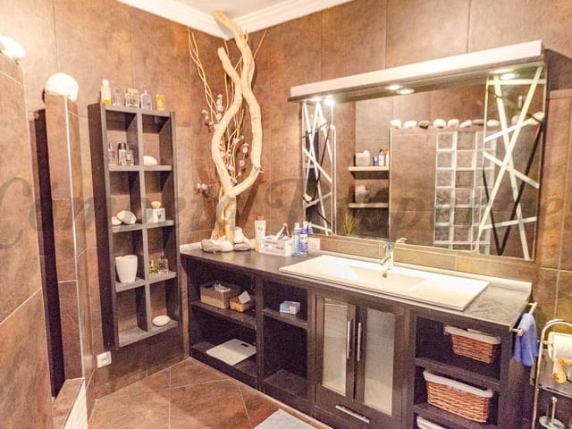 Image No.9-4 Bed Apartment for sale