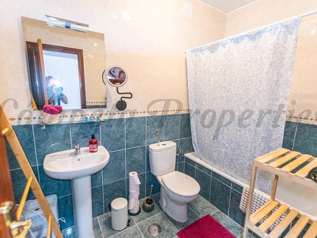 Image No.14-3 Bed Apartment for sale