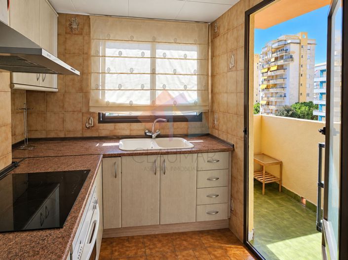 Image No.19-3 Bed Flat for sale