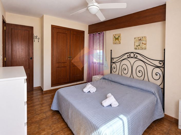 Image No.30-3 Bed Flat for sale