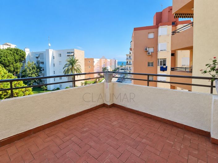 Image No.7-3 Bed Flat for sale