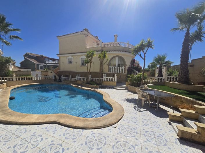 Image No.6-5 Bed Villa for sale