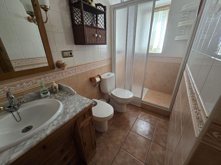 Image No.22-5 Bed Townhouse for sale
