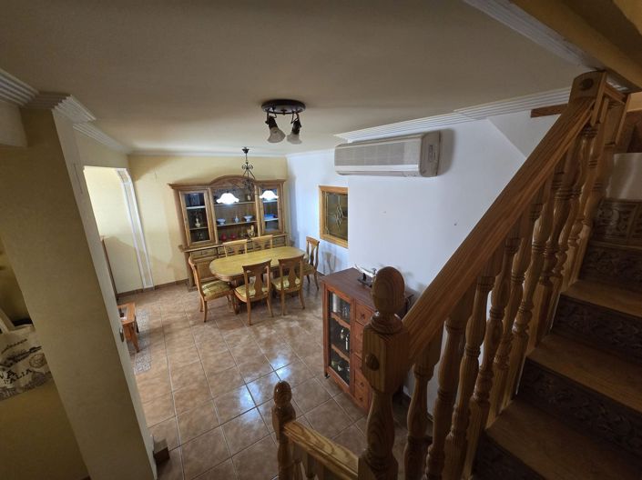 Image No.23-5 Bed Townhouse for sale
