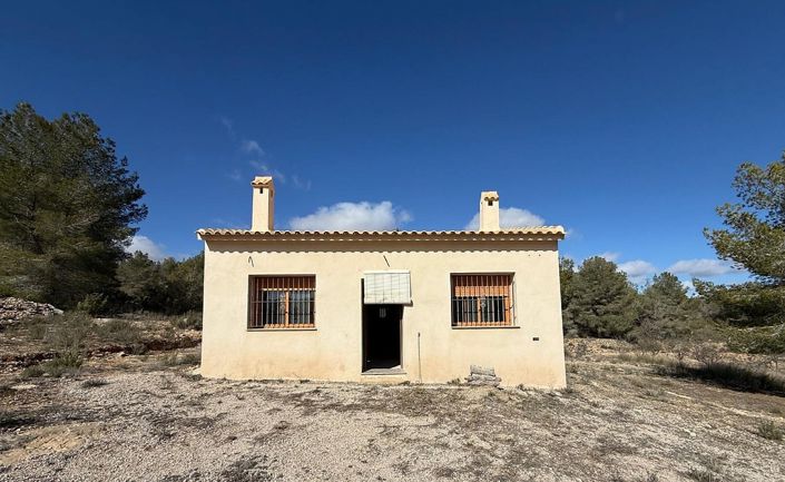 Image No.2-2 Bed Country House for sale