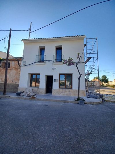 Image No.4-Maison de campagne de 4 chambres à vendre