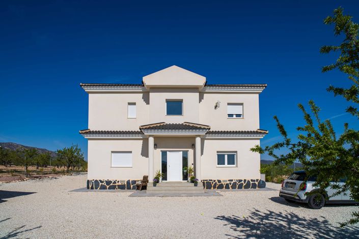 Image No.5-3 Bed Villa for sale