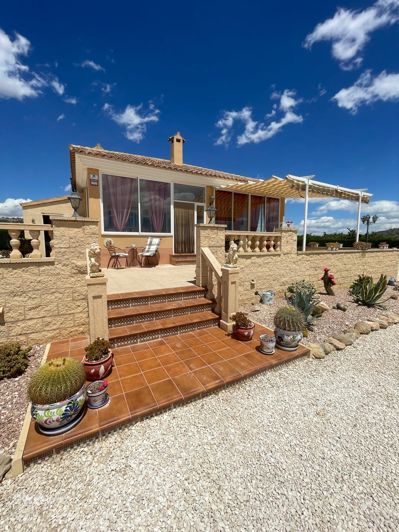 Image No.3-4 Bed Villa for sale