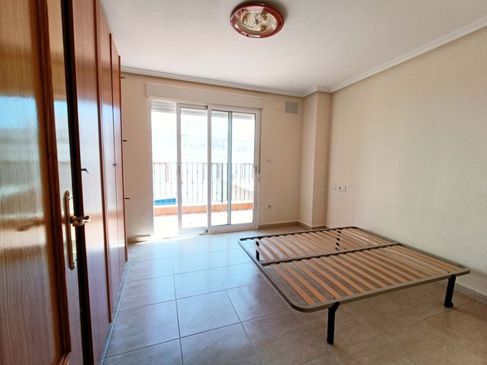 Image No.23-3 Bed Apartment for sale
