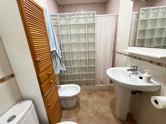 Image No.22-4 Bed Villa for sale