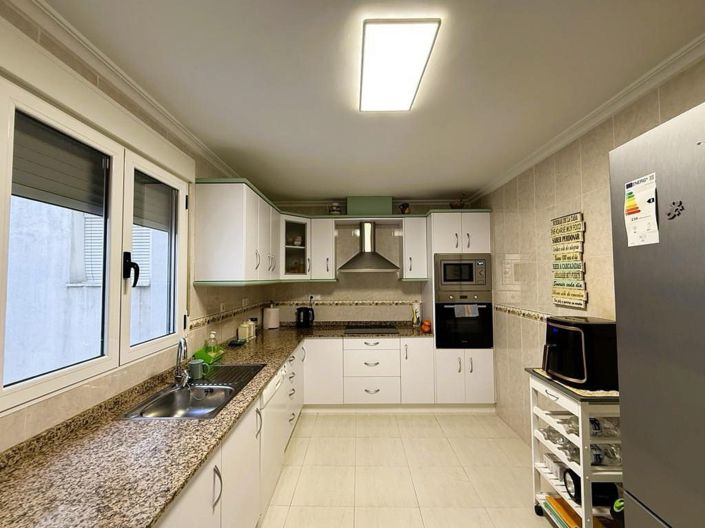 Image No.6-3 Bed Apartment for sale