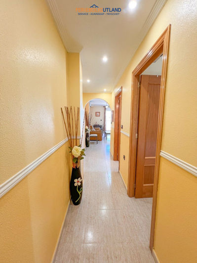 Image No.23-3 Bed Apartment for sale