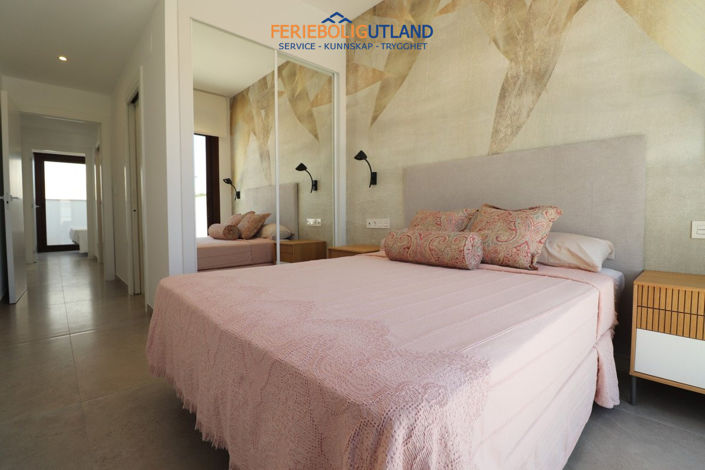 Image No.13-3 Bed Apartment for sale