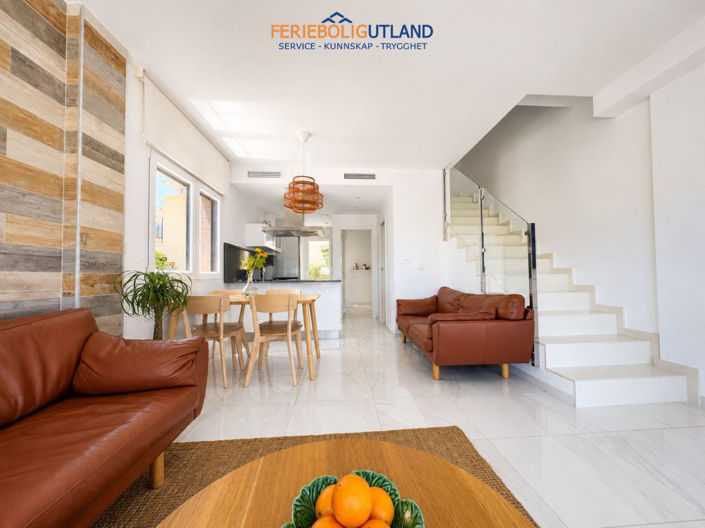 Image No.9-3 Bed Townhouse for sale