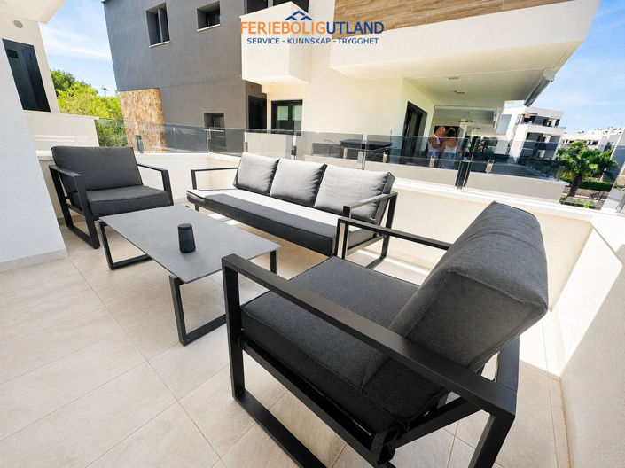 Image No.28-2 Bed Apartment for sale