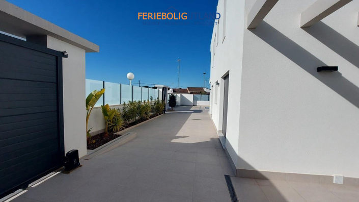 Image No.28-3 Bed Townhouse for sale