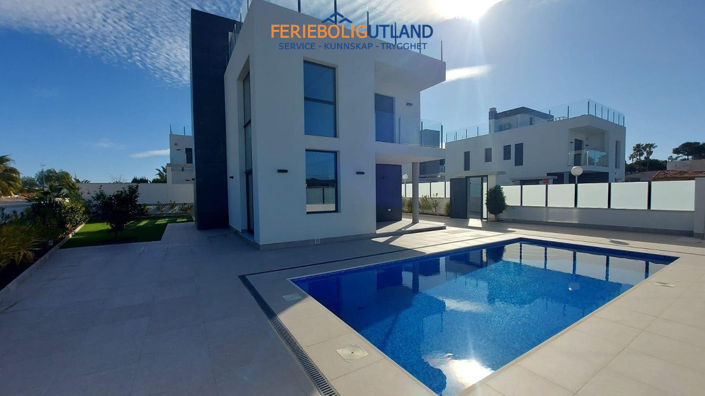 Image No.3-3 Bed Townhouse for sale