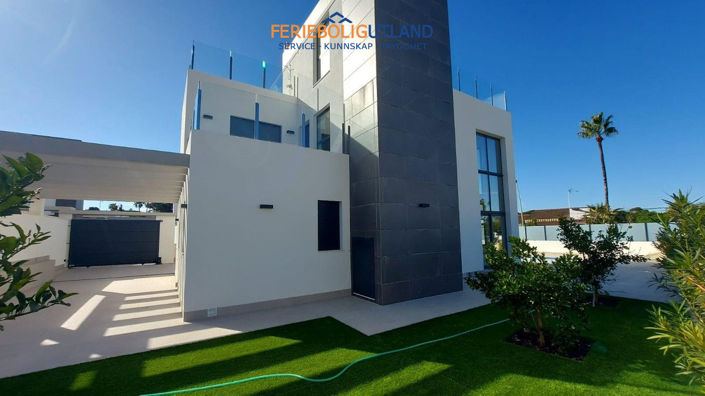 Image No.5-3 Bed Townhouse for sale