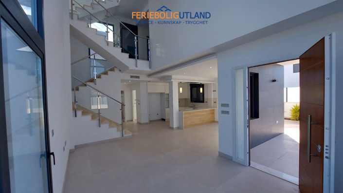 Image No.7-3 Bed Townhouse for sale