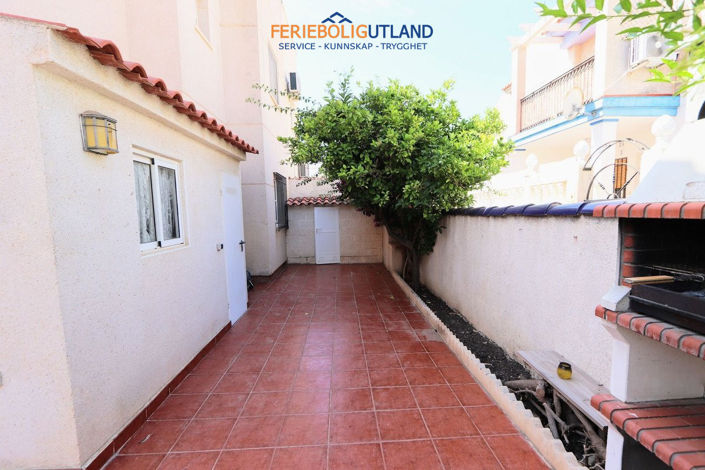 Image No.20-2 Bed Apartment for sale