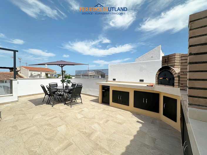 Image No.27-3 Bed Townhouse for sale