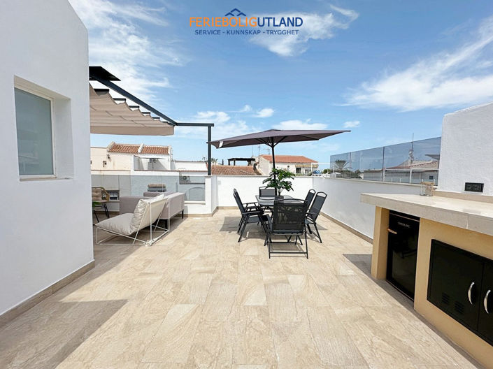Image No.28-3 Bed Townhouse for sale