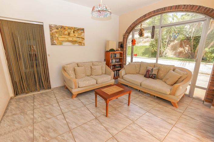 Image No.7-6 Bed Villa for sale