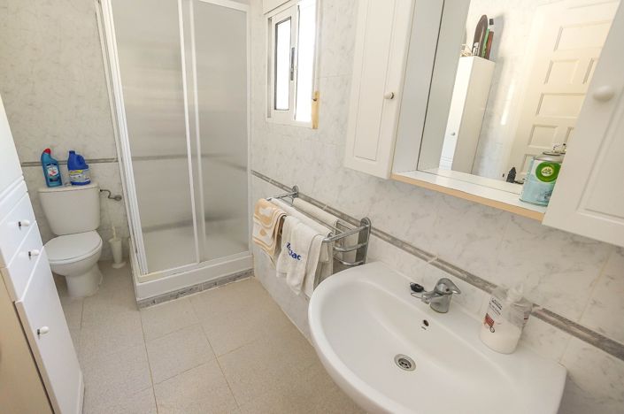 Image No.10-3 Bed Villa / Detached for sale