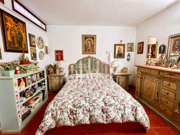 Image No.17-2 Bed House for sale