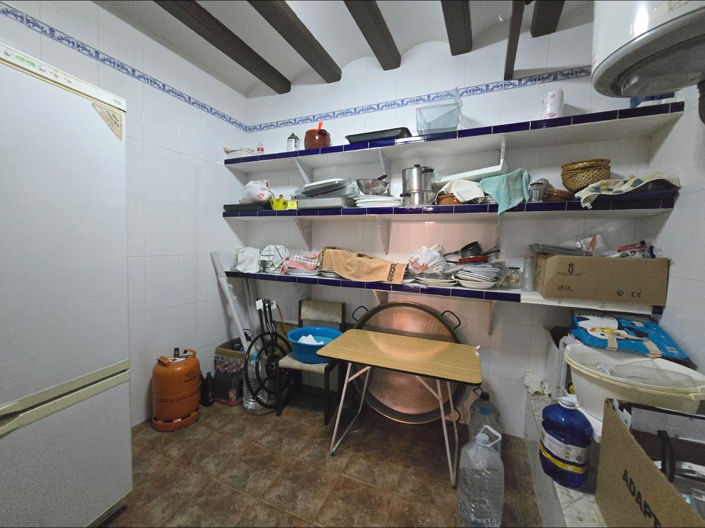 Image No.15-6 Bed Country House for sale