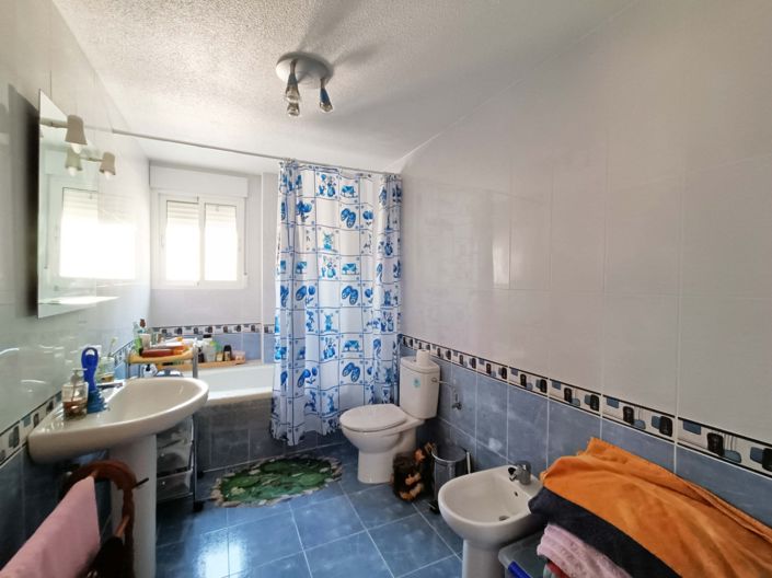Image No.22-5 Bed Country House for sale