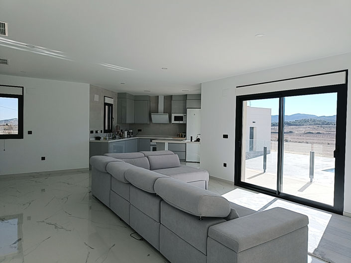 Image No.16-6 Bed Country House for sale