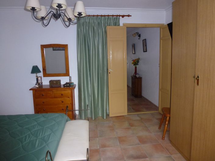 Image No.35-3 Bed Townhouse for sale