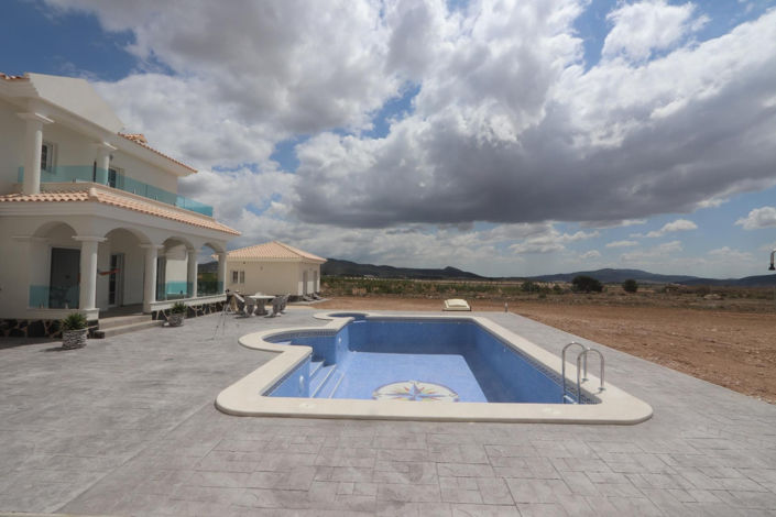 Image No.12-3 Bed Country House for sale