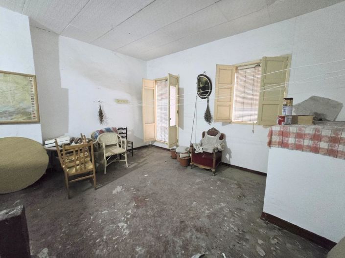 Image No.8-4 Bed Townhouse for sale