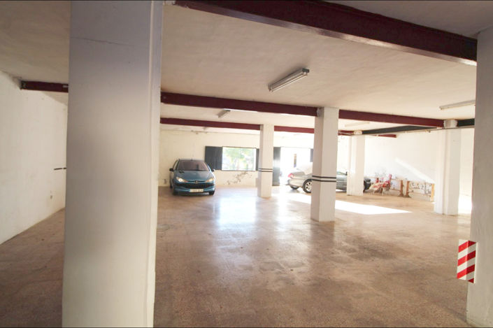 Image No.23-3 Bed Country House for sale