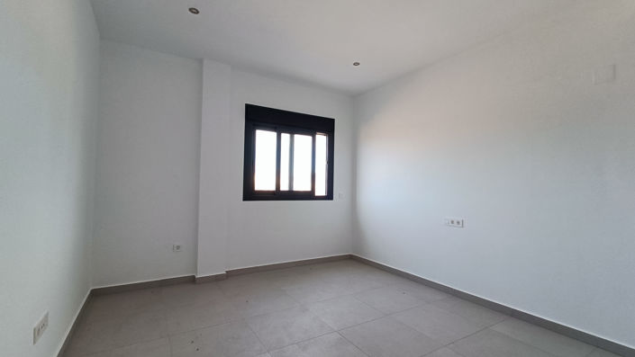 Image No.15-3 Bed Country House for sale