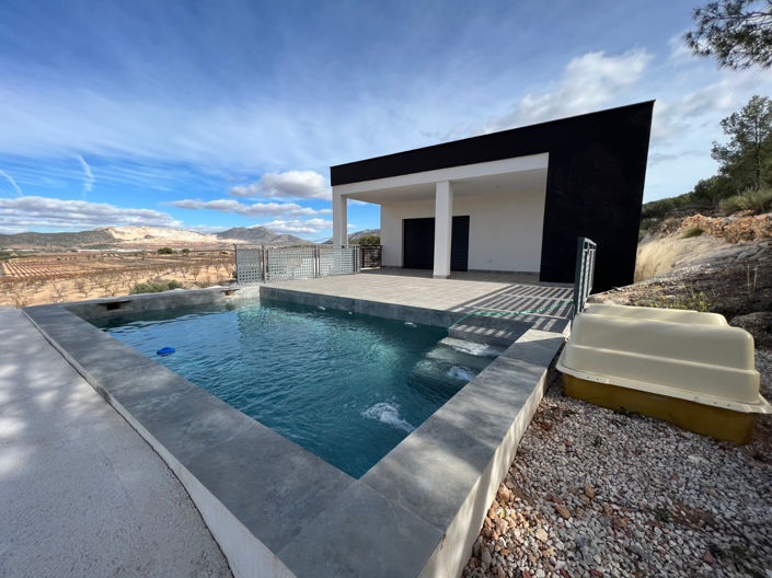 Image No.2-3 Bed Country House for sale